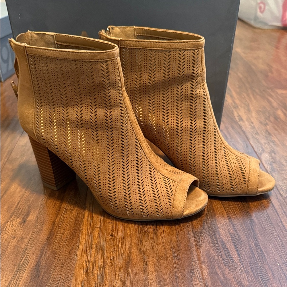 Apt. 9 Brown Peep-Toe Heeled Boots